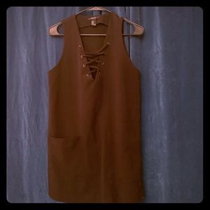 Black dress with two big pockets forever 21